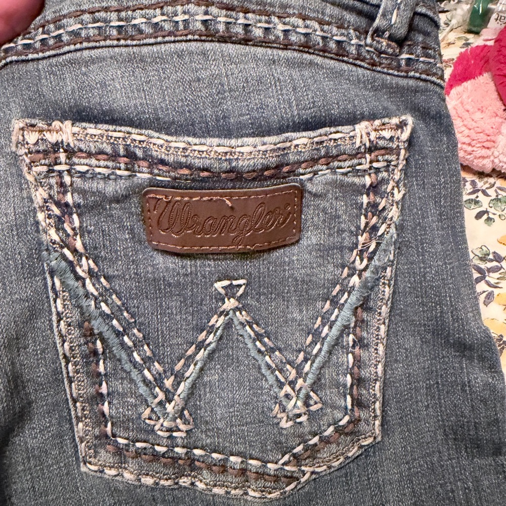 Wrangler Women's Washed Blue Boot Cut Jeans with Embroidered Back Pocket